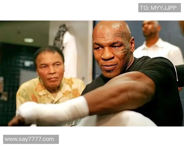 拳王阿里与泰森的世纪对决谁才是真正的拳坛传奇之王